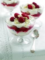 Tiramisú con Frambuesas y Pistachos